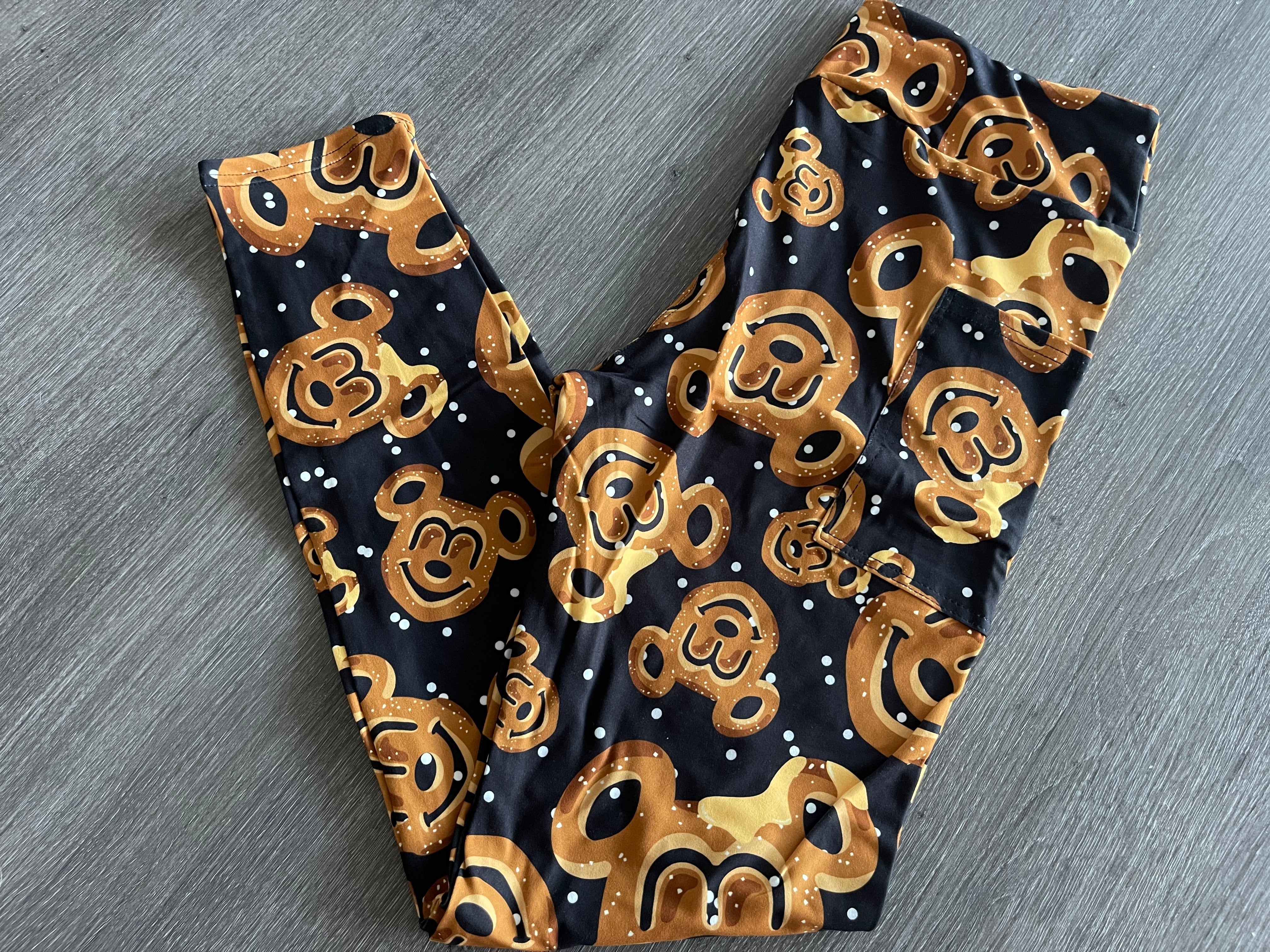 Mickey Pretzels with Side Pocket Leggings